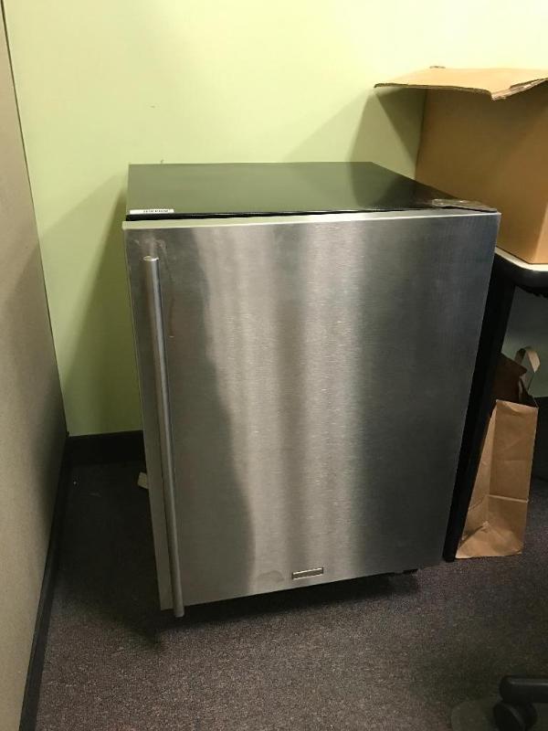 lot 8 image: Jenn-Air under bar stainless steel refrigerat...