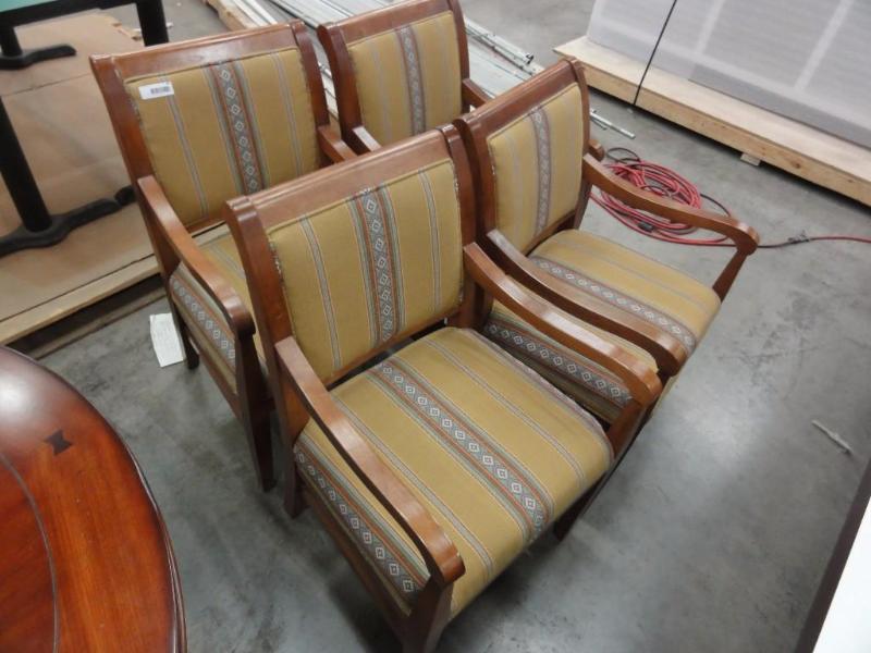 lot 80 image: (4) Matching Flexsteel Arthur Shuster&nbspAr...