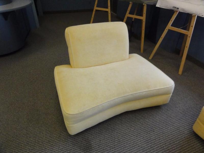lot 98 image: Funnky Sofa&nbspLoveseat  50" x 36...