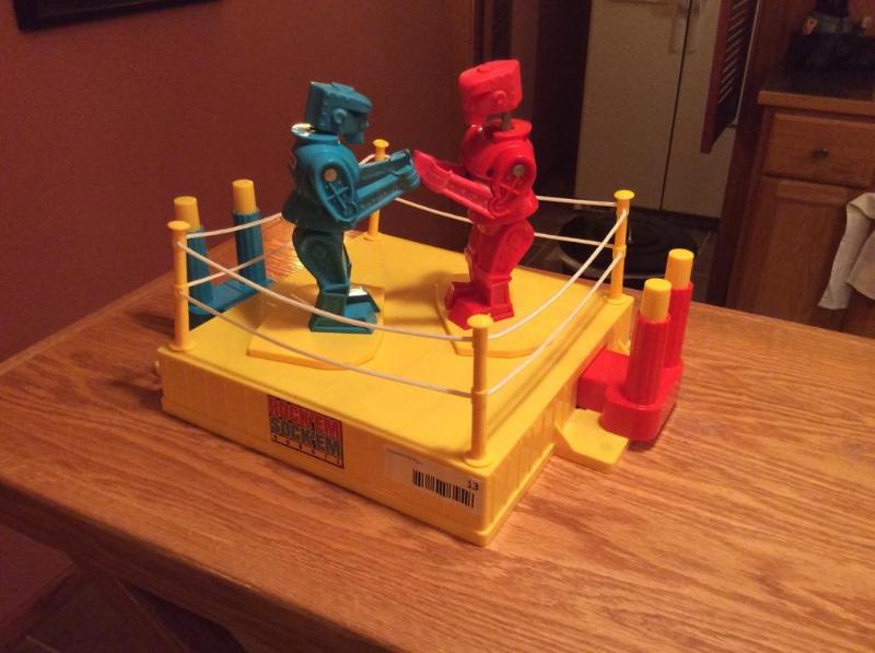 lot 13 image: Vintage ROCKEM, SOCKEM ROBOTS Hand Operated Game