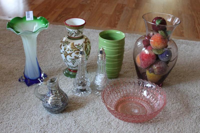 lot 131 image: Group of Vintage glassware. 4 are vases, a pi...