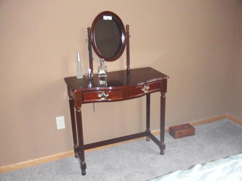 lot 140 image: Wood Dresser Vanity Table with Mirror. Please...