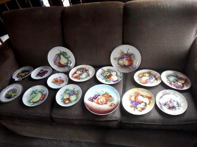 lot 149 image: Decorated Plates with fruit motif. Please ins...
