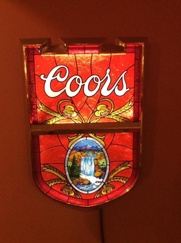 lot 18 image: Coors Bar LightSign