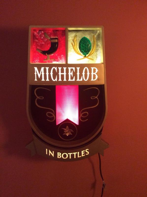 lot 19 image: Michelob Bar LightSign
