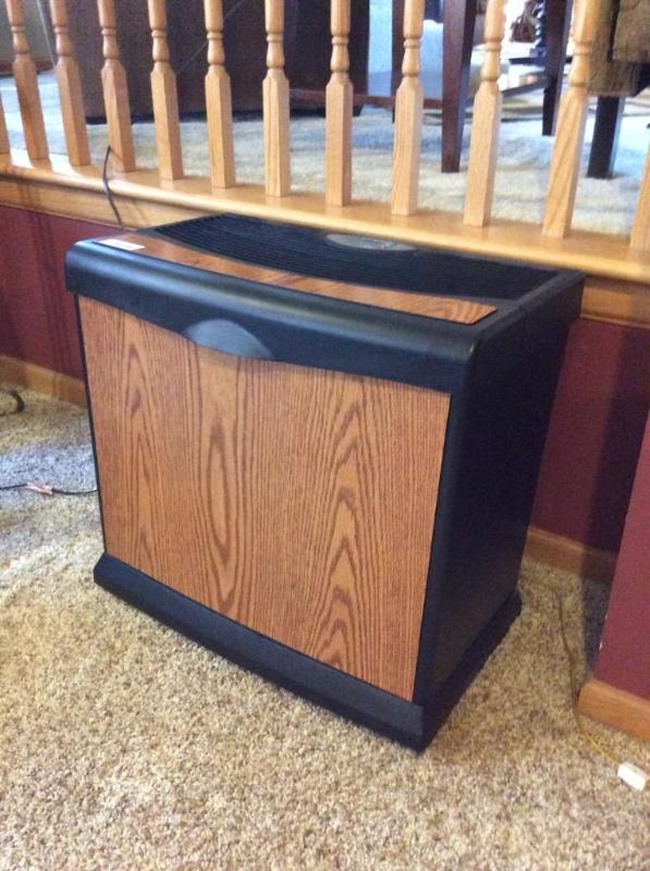 lot 30 image: EssickAir Dual Fan Large Room Humidifier