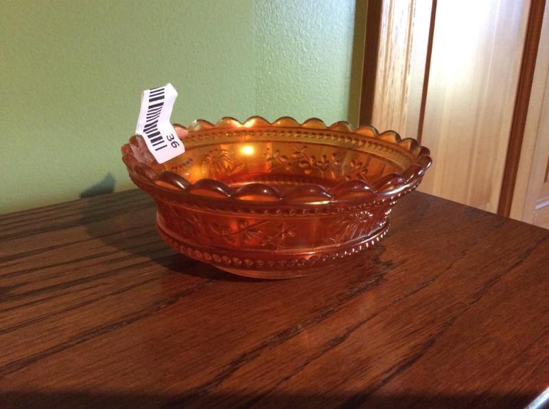 lot 36 image: Grandma wedding gift 6201912. One part of S...
