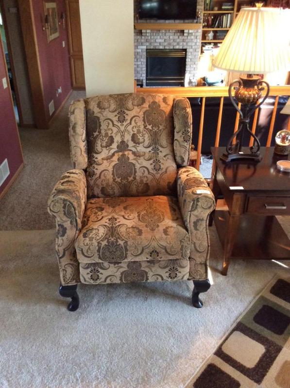 lot 50 image: Upholstered Recliner. 28.5 deep x 30w x 37....