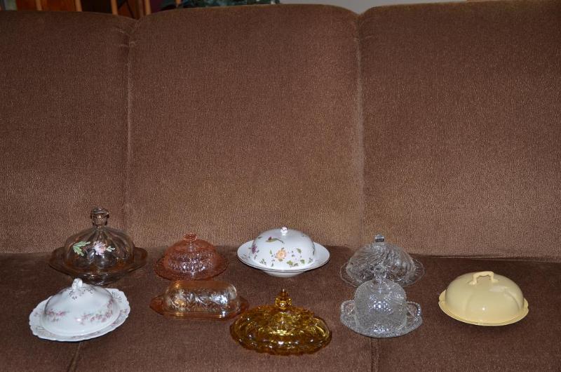 lot 72 image: Collectible Vintage 8 covered butter dishes, ...