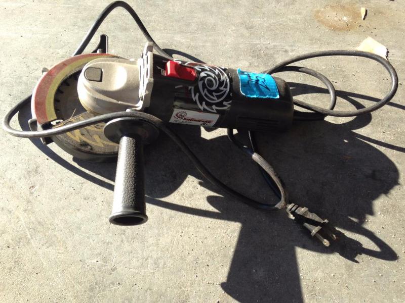 Universal cutting machine