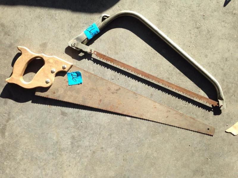 2 hand saws