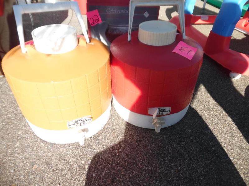 Thermos drink dispensers