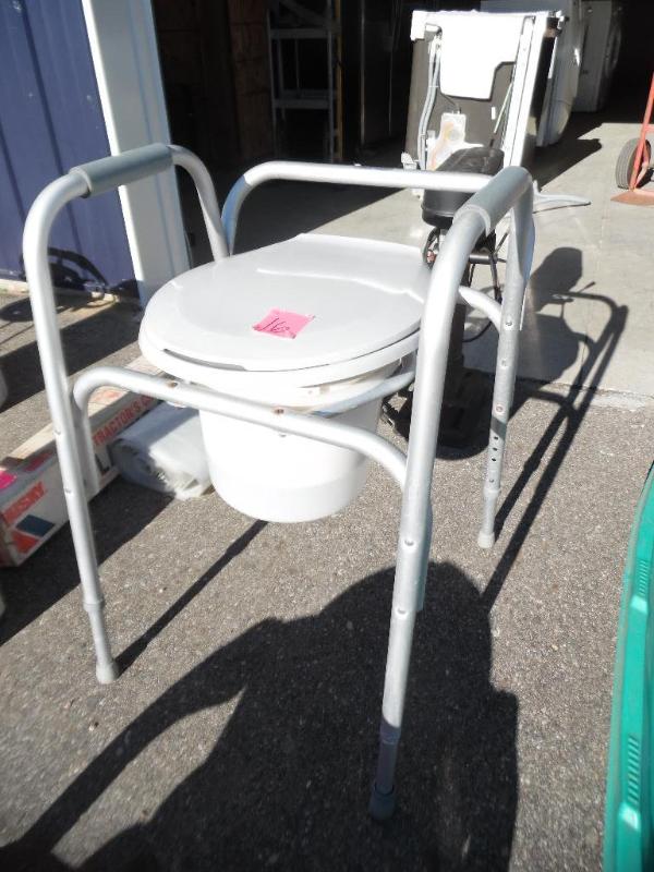 Bedside commode
