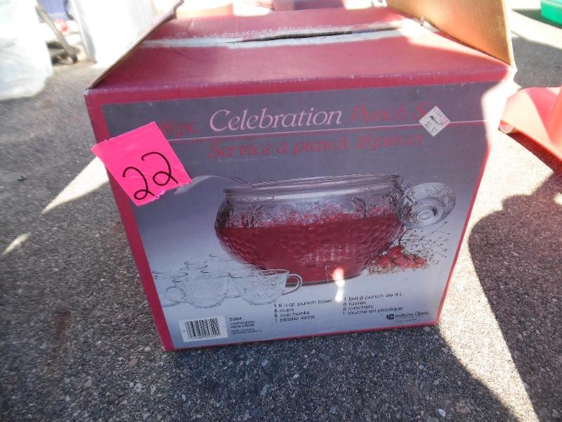 Punch bowl set