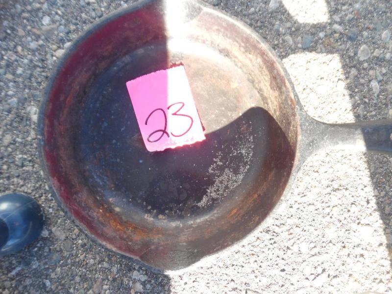 Griswold cast iron skillet