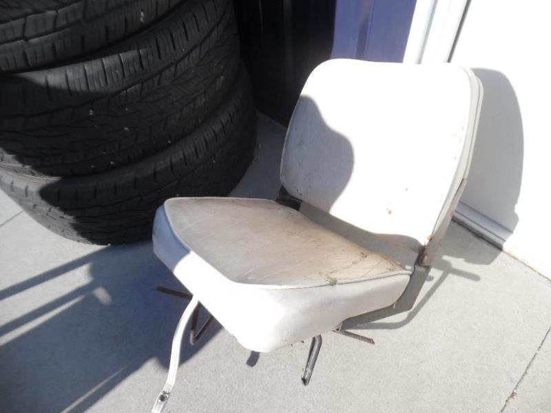 Boat seat