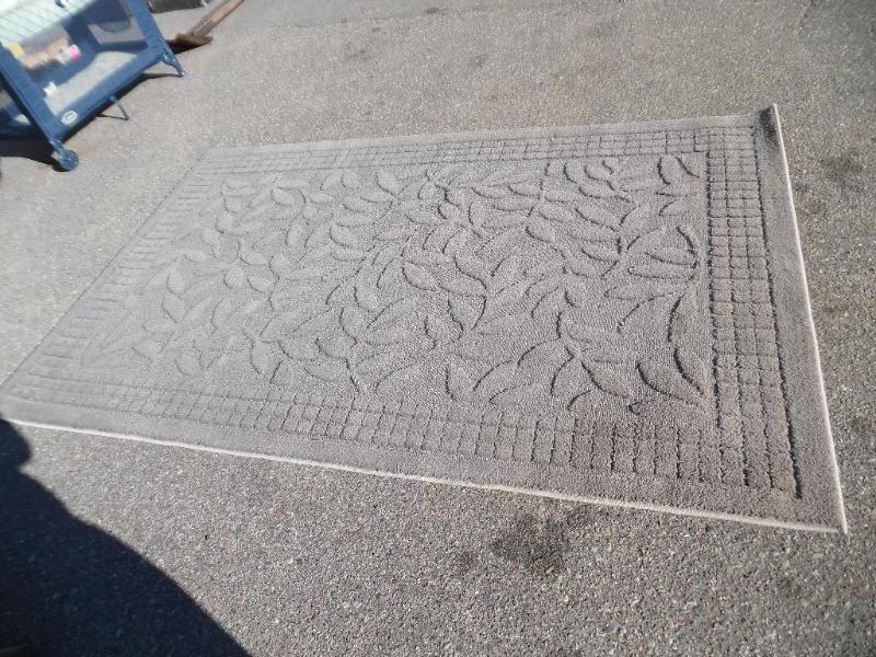 Area rug