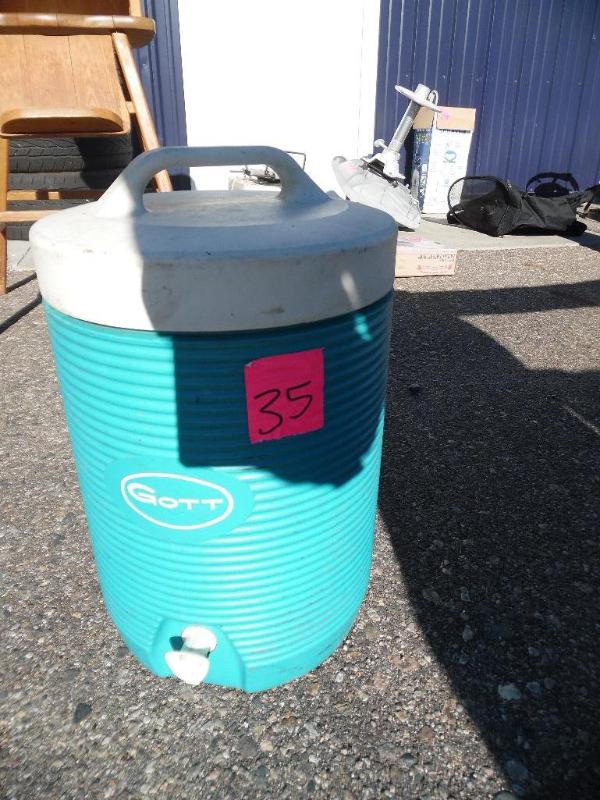 Large water thermos