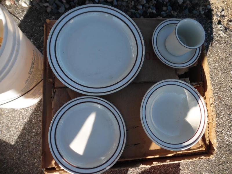 Dinnerware Set