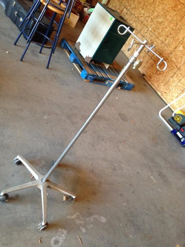 IV Rack