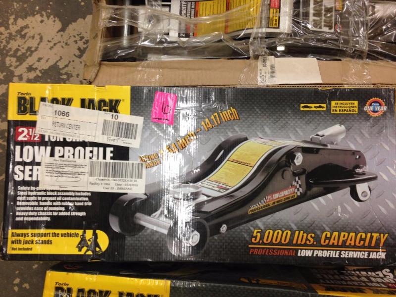 Low profile service jack