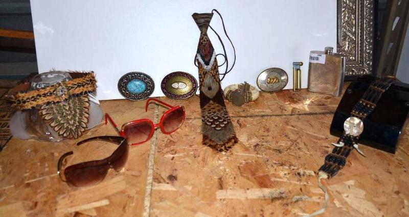 Group of 1950-1960s items including sunglass...