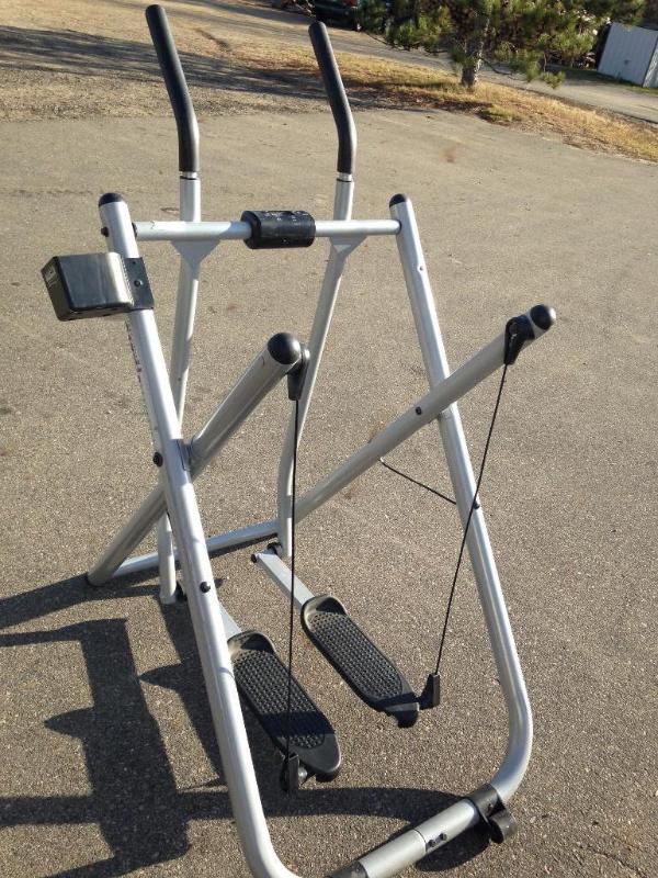 Gazelle freestyle exerciser and chin-up bar