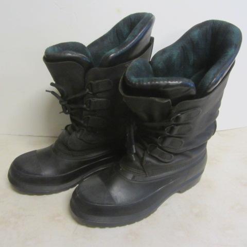 lot 119 image: Altimate Winter Boots