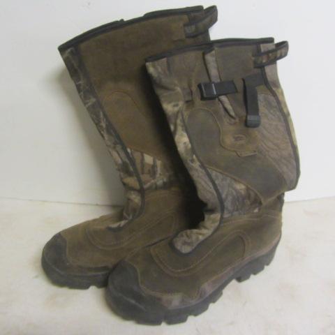 lot 120 image: Buck Tracker Knee Boots