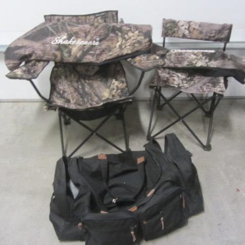 lot 157 image: Shakespeare Camp Chairs, Duffle Bag