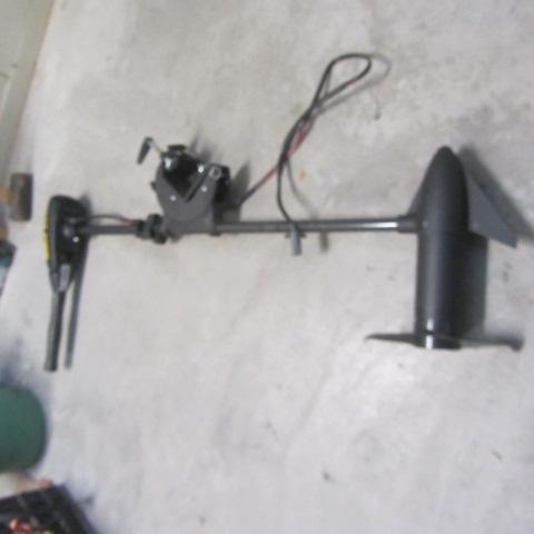 lot 160 image: Minn Kota Trolling Motor
