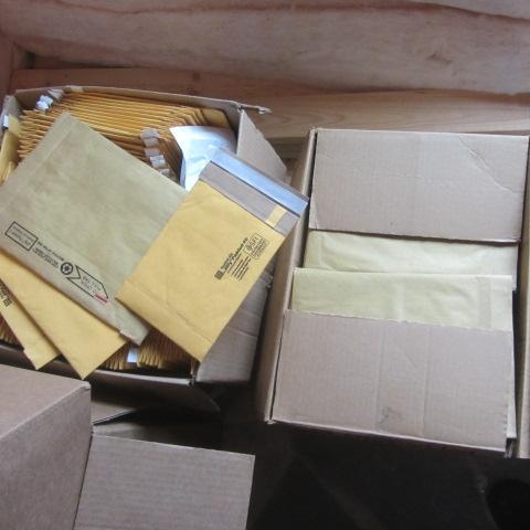 lot 182 image: New Padded Envelopes