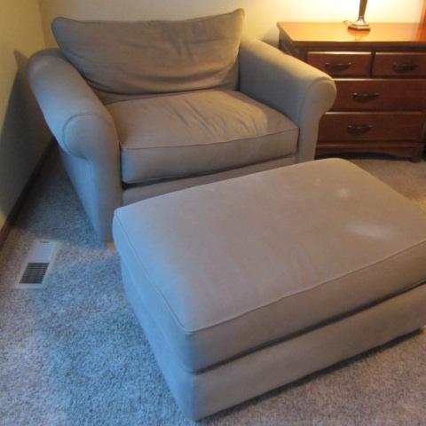 lot 19 image: Oversized Chair & Ottoman