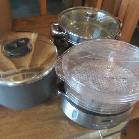 lot 193 image: Cooking Kettles