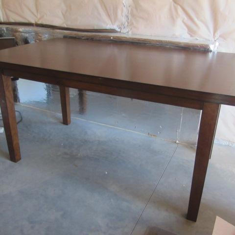 lot 26 image: Pub Table