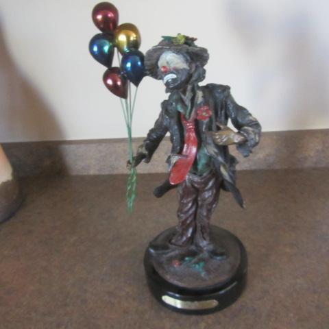 lot 32 image: Emmett Kelly Jr. Bronze