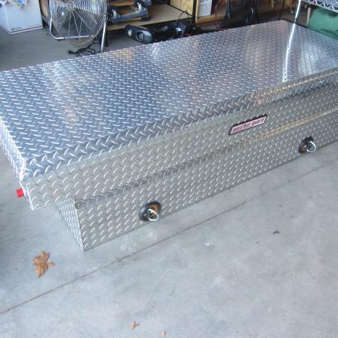 lot 51 image: Diamond Aluminum Tool Box