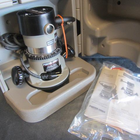 lot 54 image: Porter Cable Router Kit