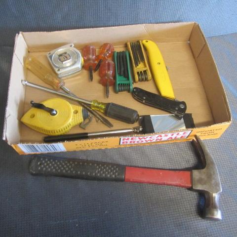lot 71 image: Knives, Hex Keys, Mirror, Hammer