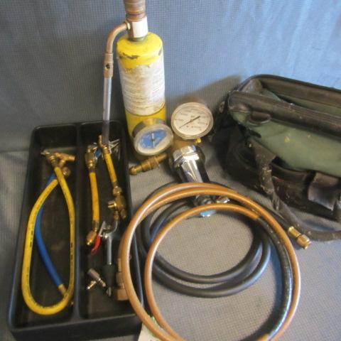 lot 79 image: Refrigerant Gauges & Equipment