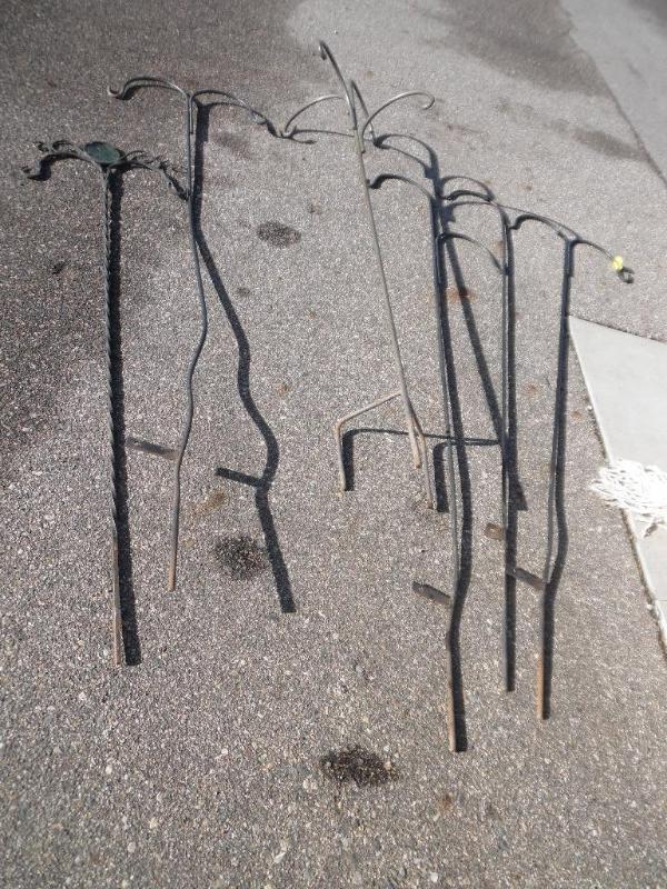 lot 12 image: Shepard Hooks
