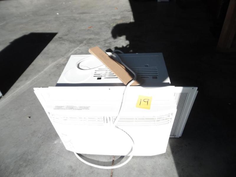 lot 19 image: Air Conditioner