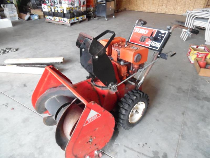 lot 3A image: Toro Snowblower