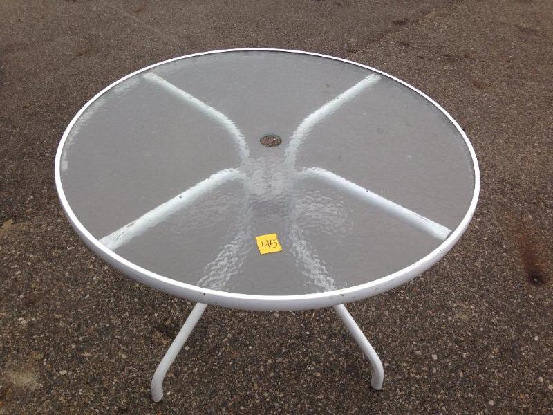 lot 45 image: Patio Table