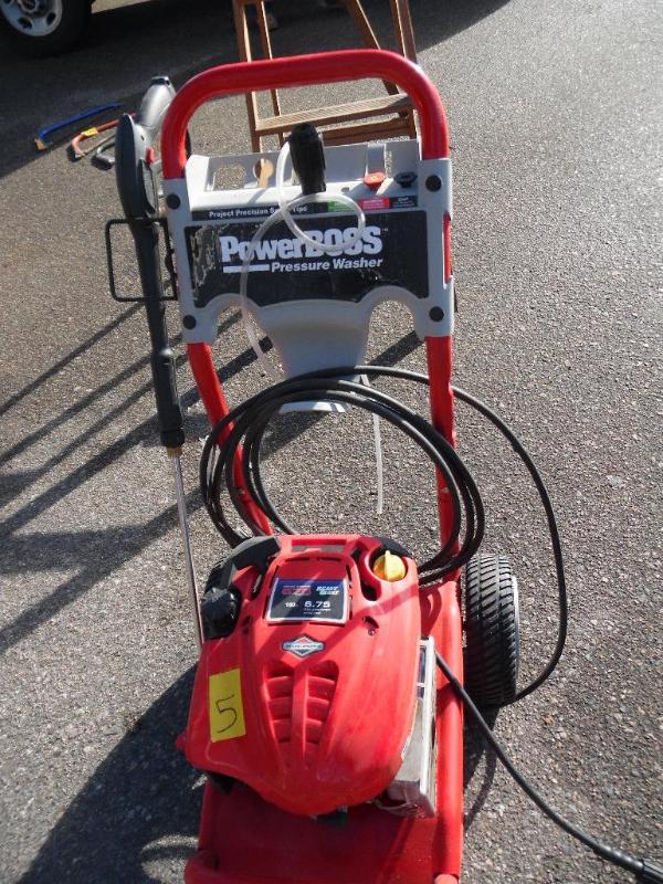 lot 5 image: Power Boss Power Washer