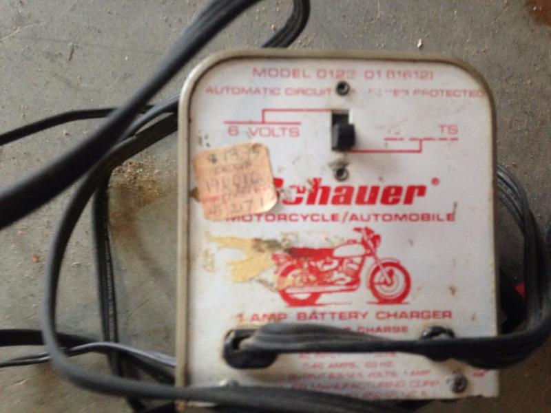 lot 73 image: Battery Charger