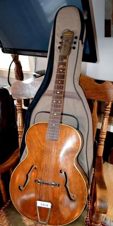 RARE Vintage Manhattan Acoustic Guitar. There...