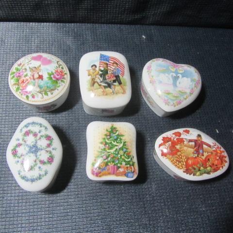 Holiday Music Boxes