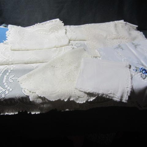 Lace Dresser Scarves & Placemats