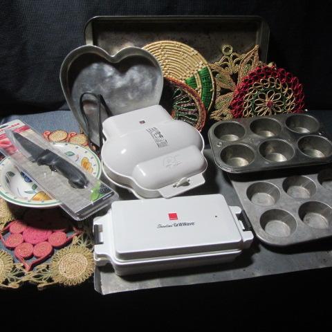 Grills, Baking Pans, Hot Pads